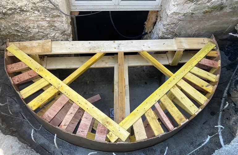 Travaux de création d'un escalier extérieur pour une maison dans les Hauts-de-seine