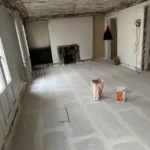 Lisandre privilégie les solutions de chape sèche et allégée pour la rénovation d'appartements ou studios ancien à Paris et en banlieue sud.