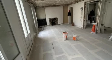 Lisandre privilégie les solutions de chape sèche et allégée pour la rénovation d'appartements ou studios ancien à Paris et en banlieue sud.